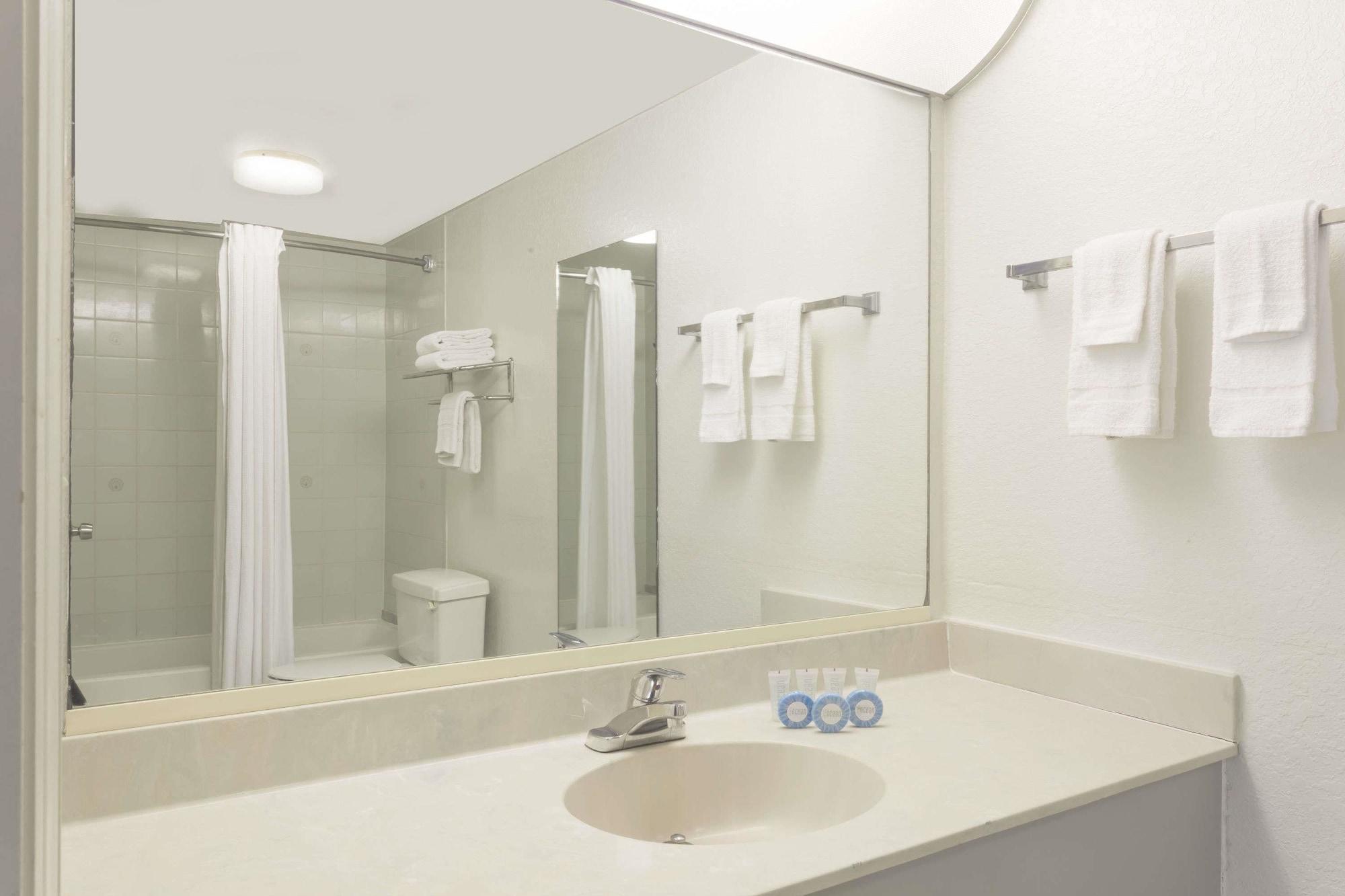 Days Inn & Suites By Wyndham Port Richey Luaran gambar