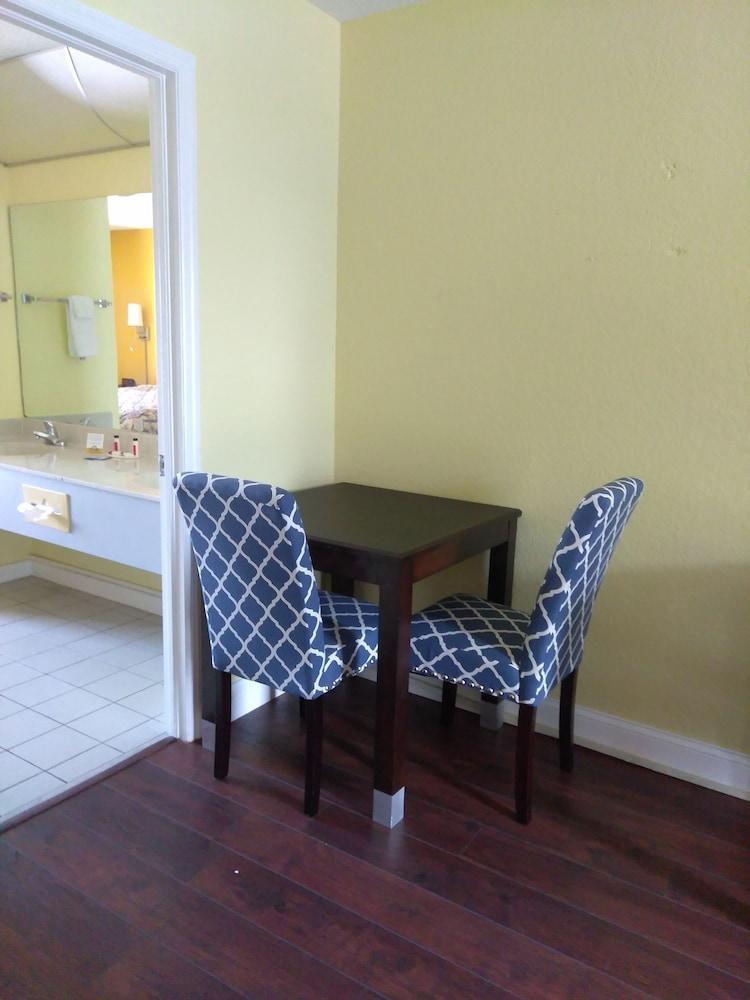 Days Inn & Suites By Wyndham Port Richey Luaran gambar