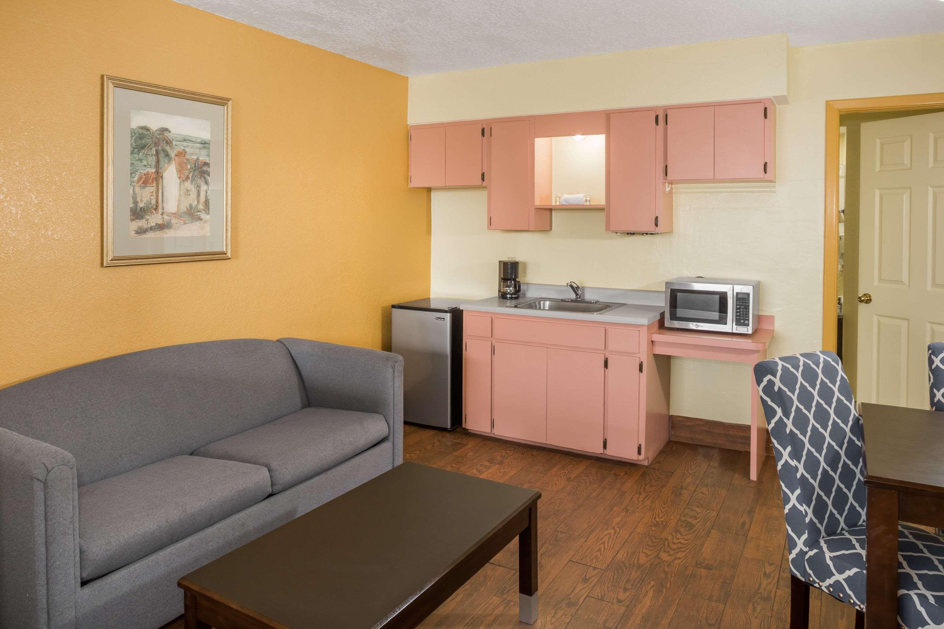 Days Inn & Suites By Wyndham Port Richey Luaran gambar