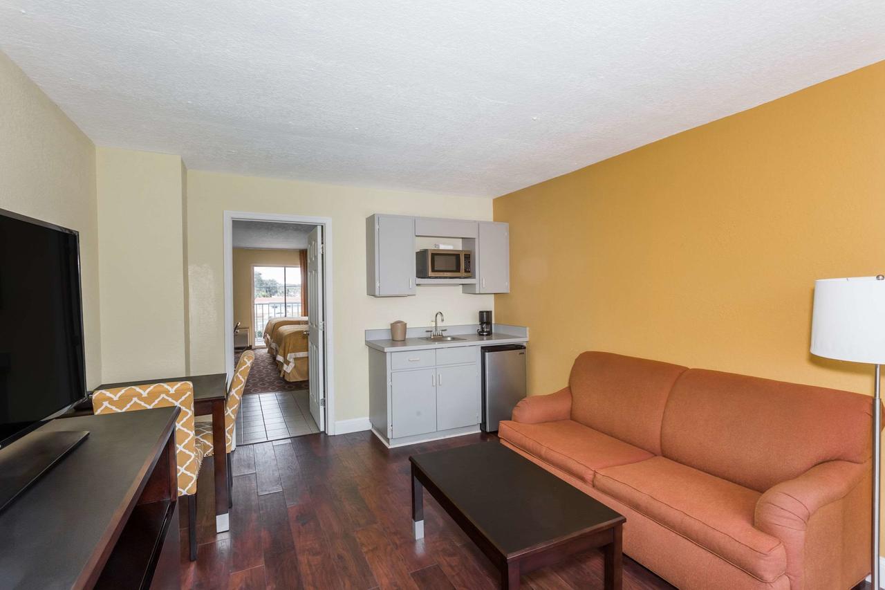 Days Inn & Suites By Wyndham Port Richey Luaran gambar