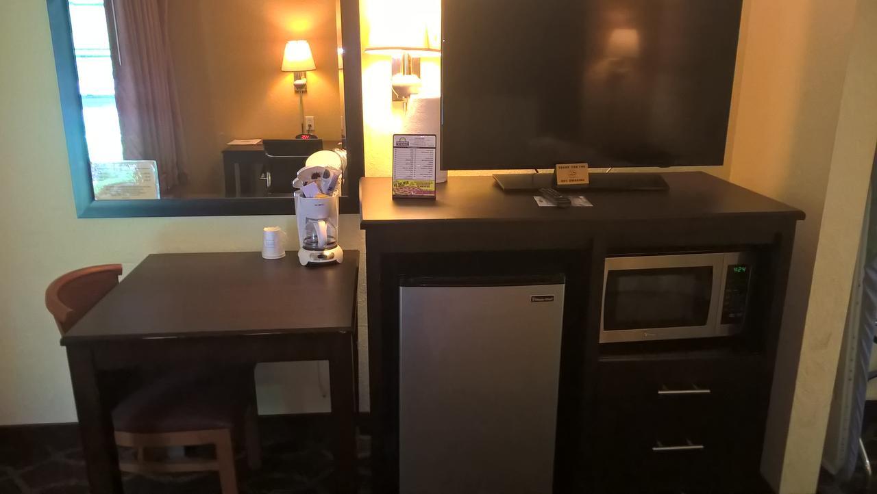 Days Inn & Suites By Wyndham Port Richey Luaran gambar