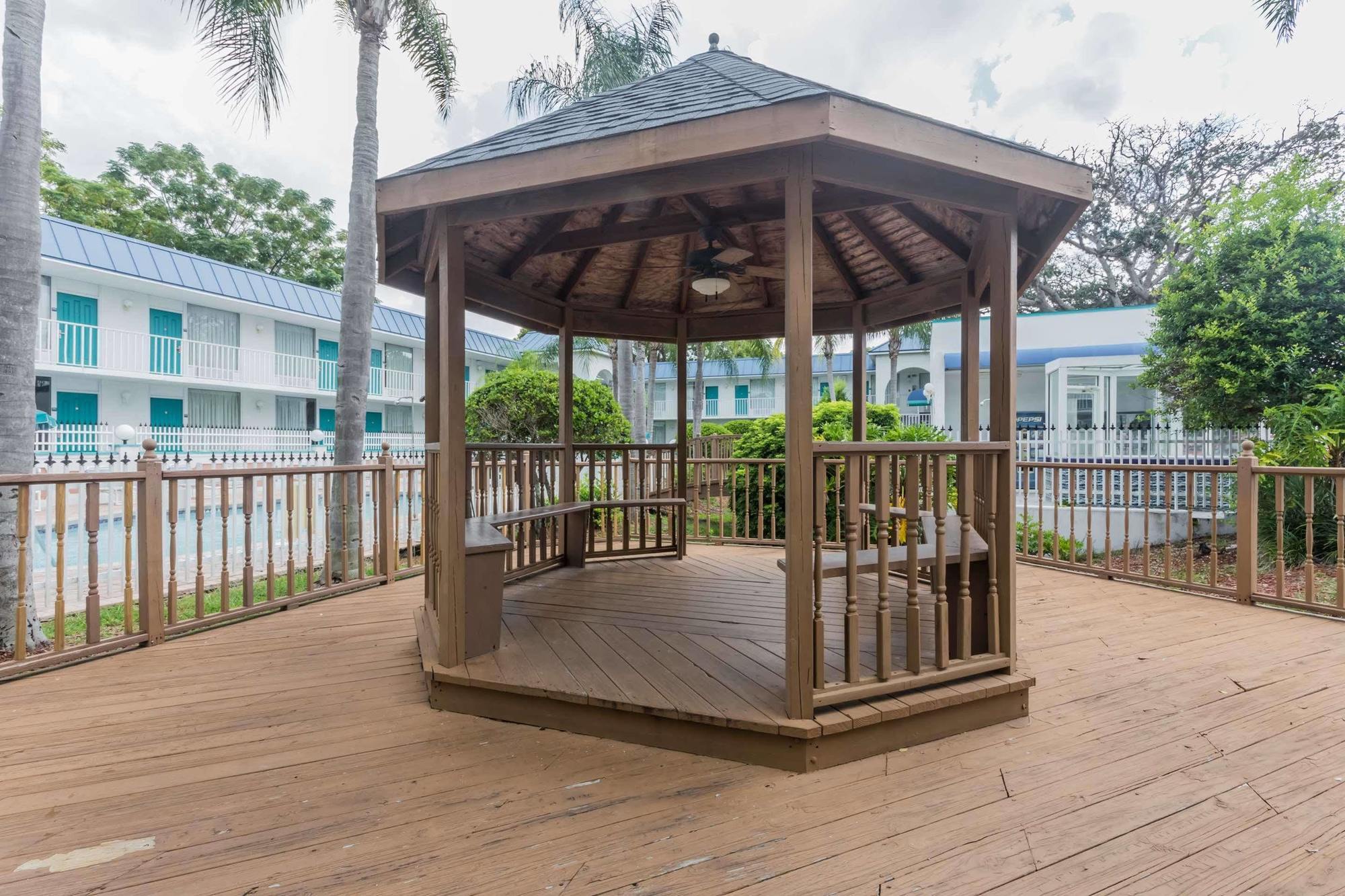 Days Inn & Suites By Wyndham Port Richey Luaran gambar